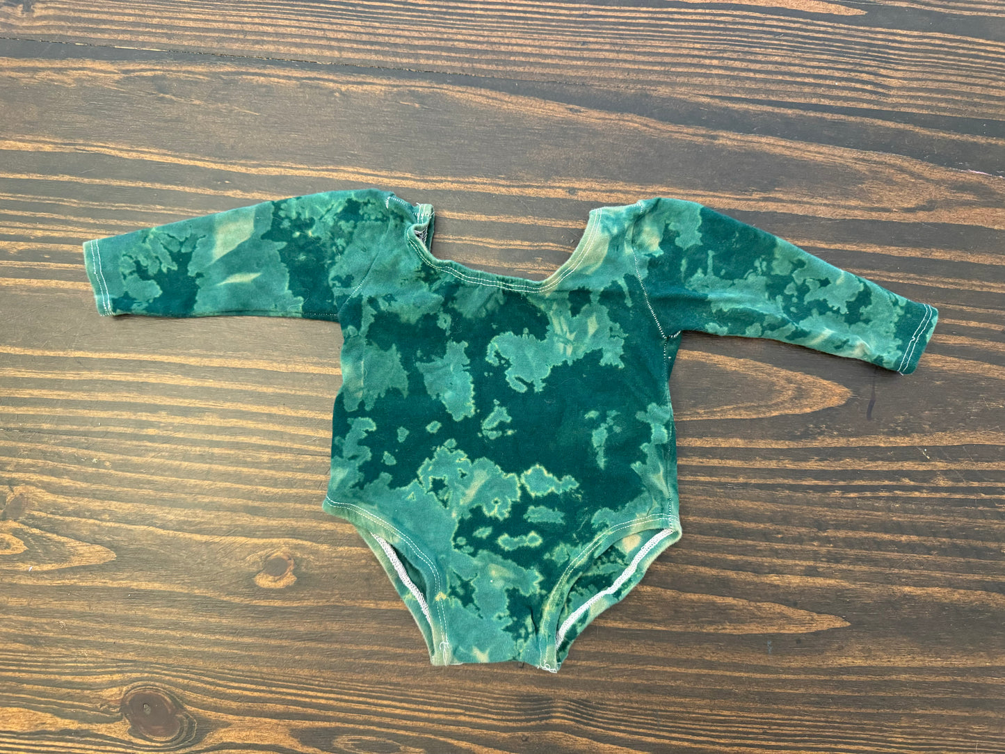 12/18M GREEN TIE DYE LEO