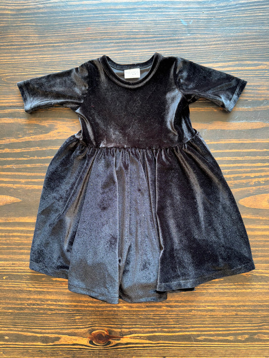 2/3 BLK VELVET TWIRL DRESS