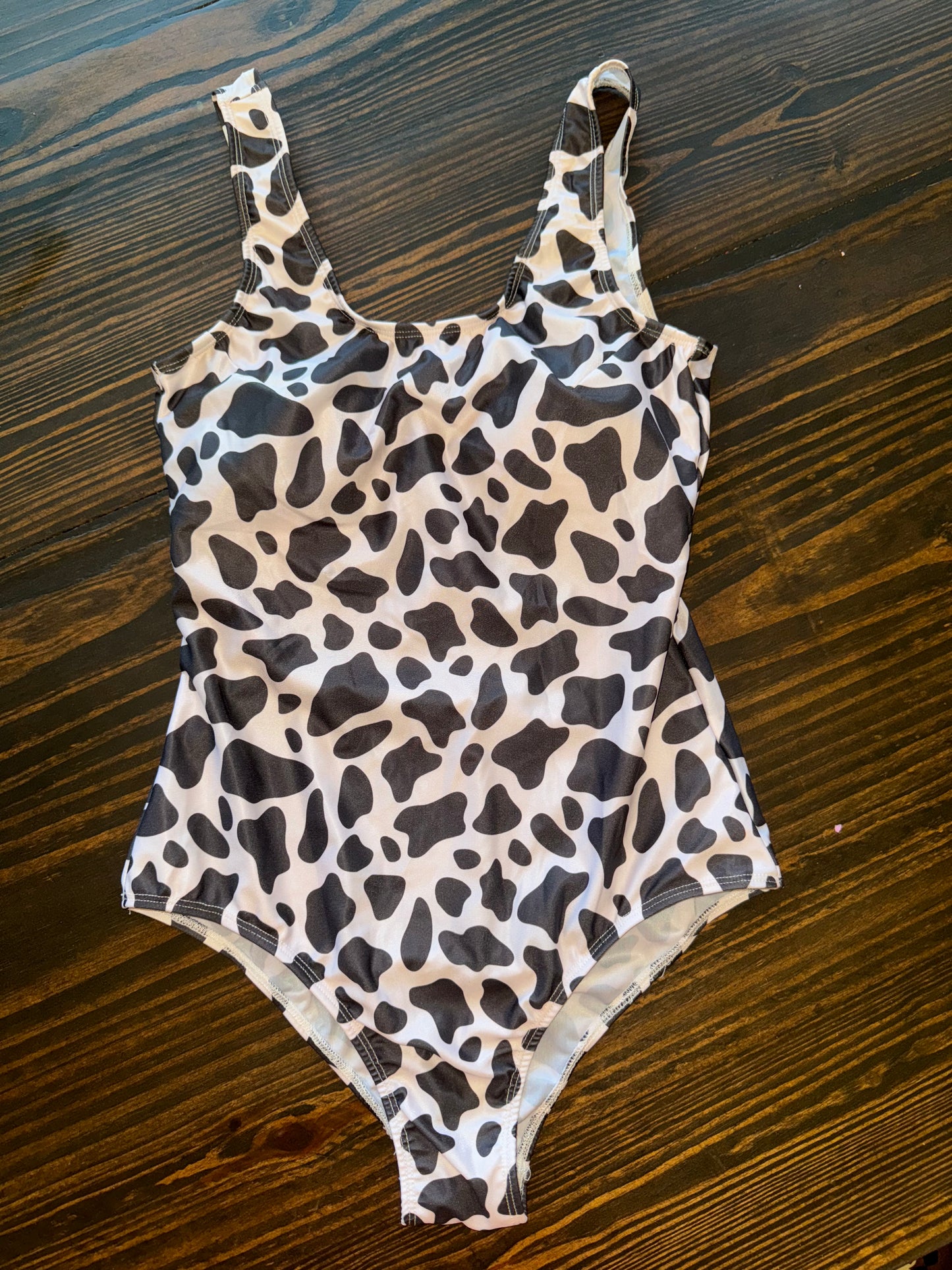 WOMENS MED COWPRINT SWIMMY NWOT