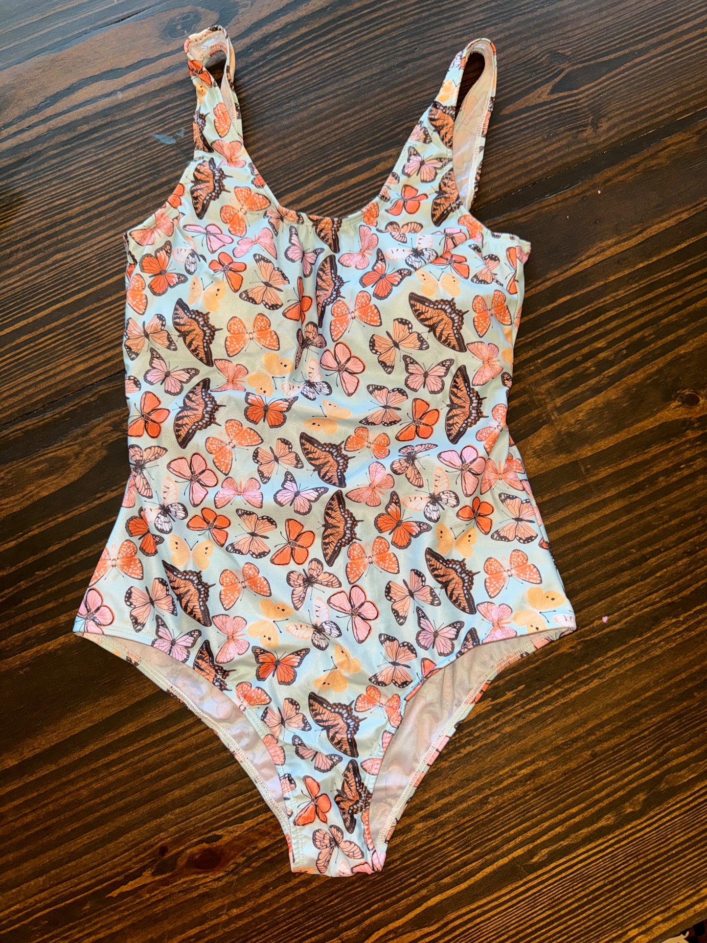 WOMENS MED BUTTERFLY SWIMMY NWOT