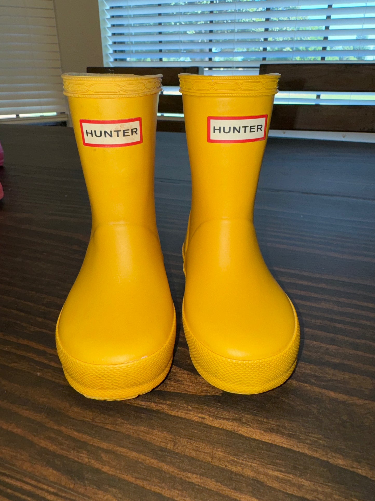 TODDLER SIZE 6 YELLOW HUNTER RAIN BOOTS